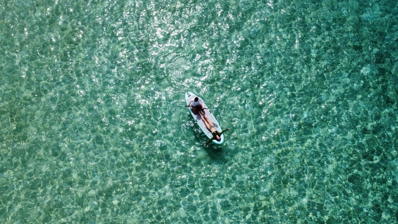 Blue Water Thoddoo Inn 외부 사진