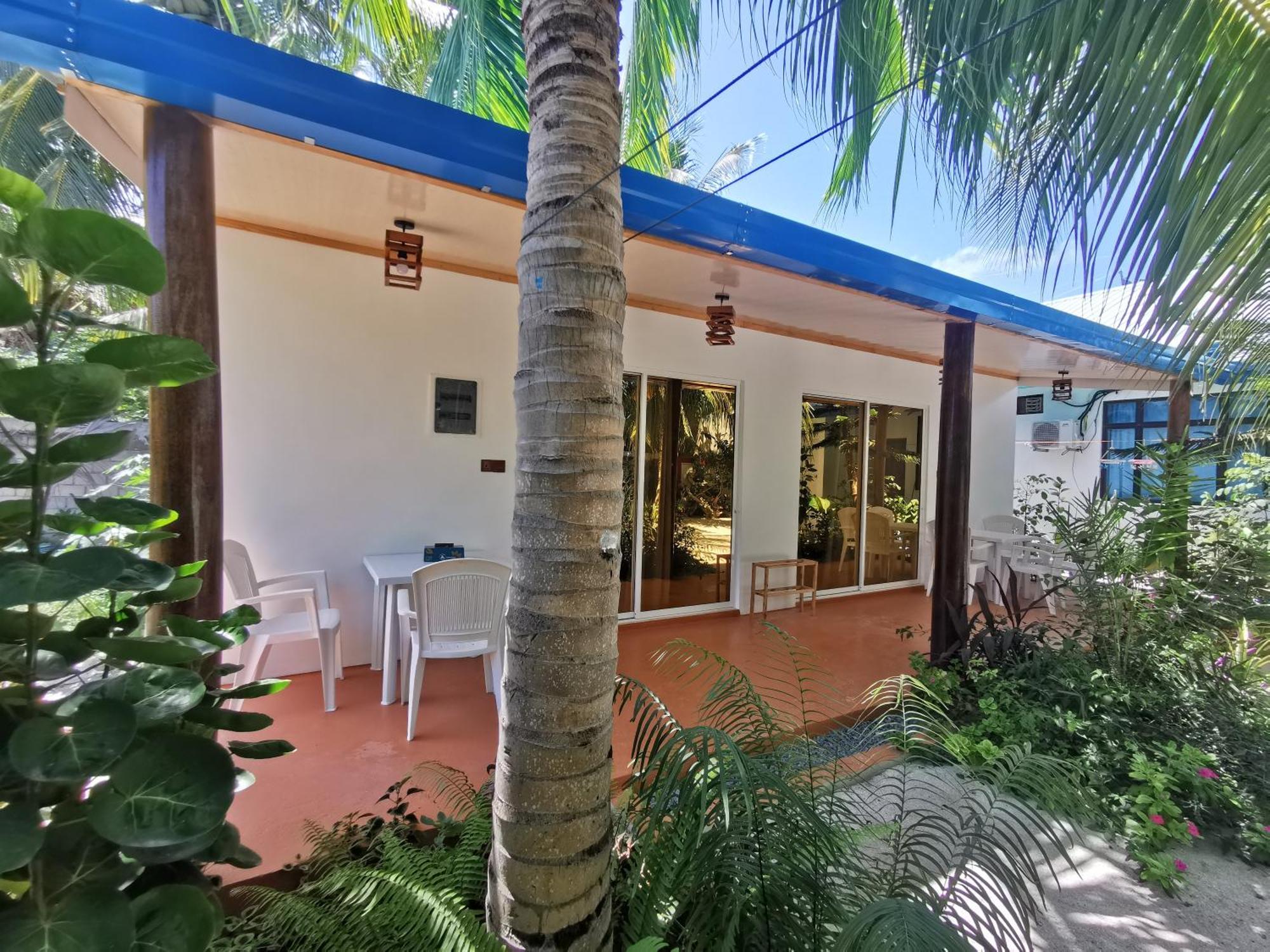 Blue Water Thoddoo Inn 객실 사진